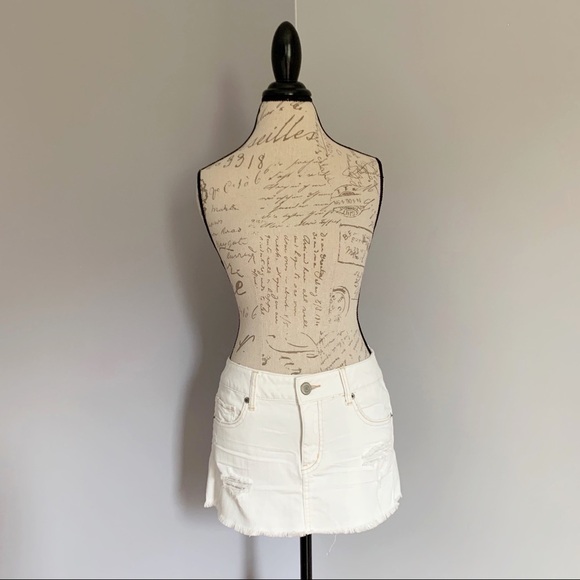 American Eagle White Distressed Denim Micro Mini - Picture 1 of 7
